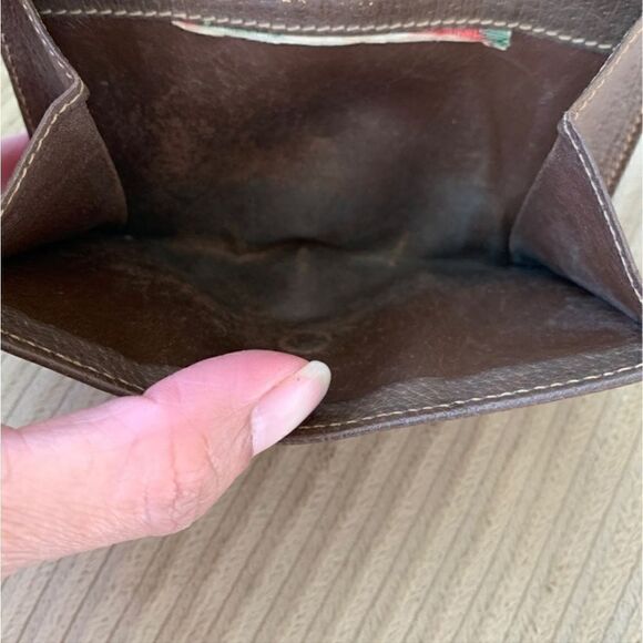 AUTHENTIC VINTAGE GUCCI SMALL BIFOLD WALLET - Picture 3 of 12